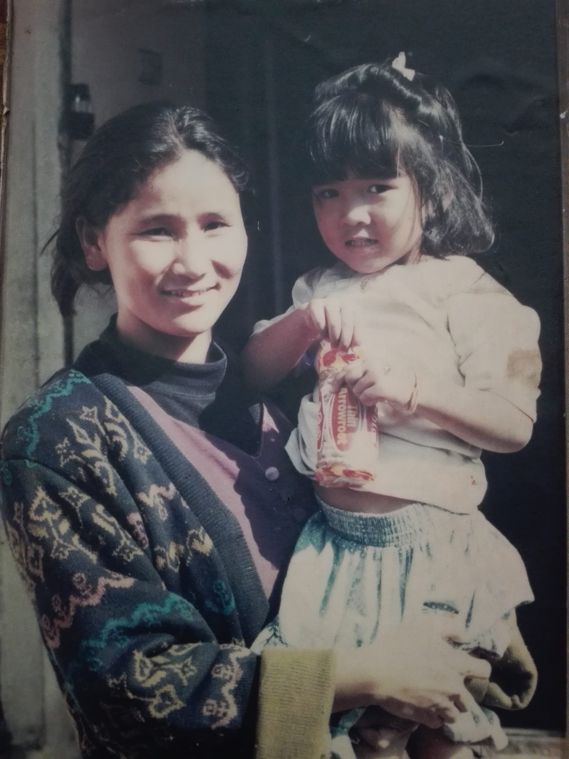 indira-ranamagar-with-daughter